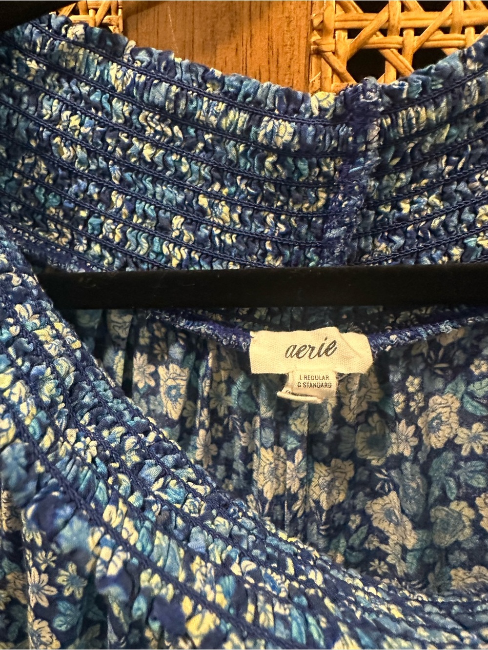 aerie Blue Floral Smocked Super Wide Leg Pants - sz L - Picture 4 of 5